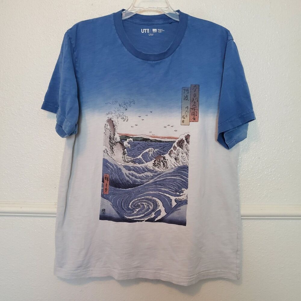 Uniqlo T‎ Shirt Large White Blue Art Museum Boston MFA Hiroshige Japan Wave
